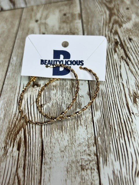 Large Single Twist Hoop w Clip Back